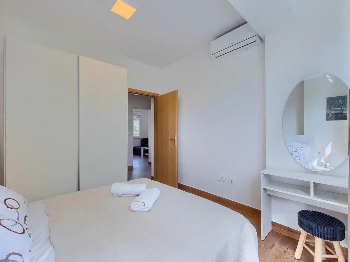 Holiday House Chill Out Loborika Marčana エクステリア 写真