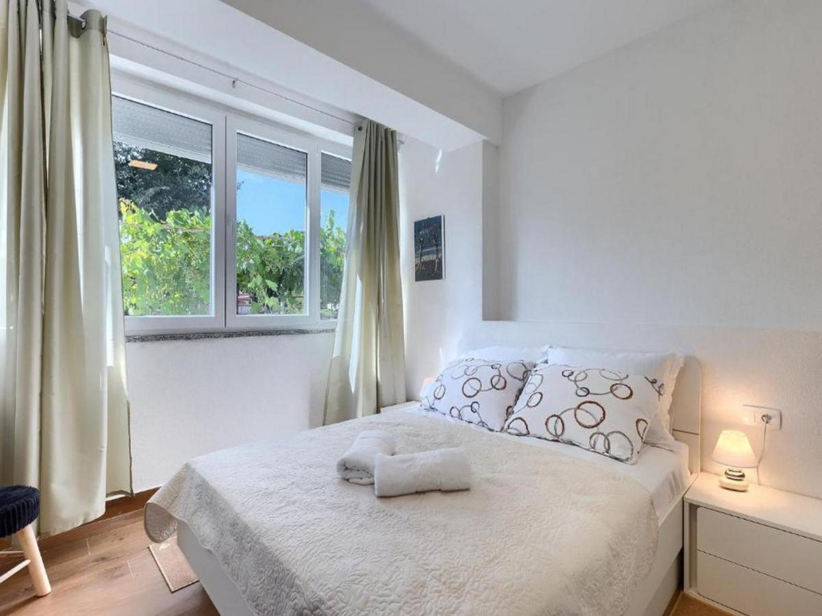 Holiday House Chill Out Loborika Marčana エクステリア 写真
